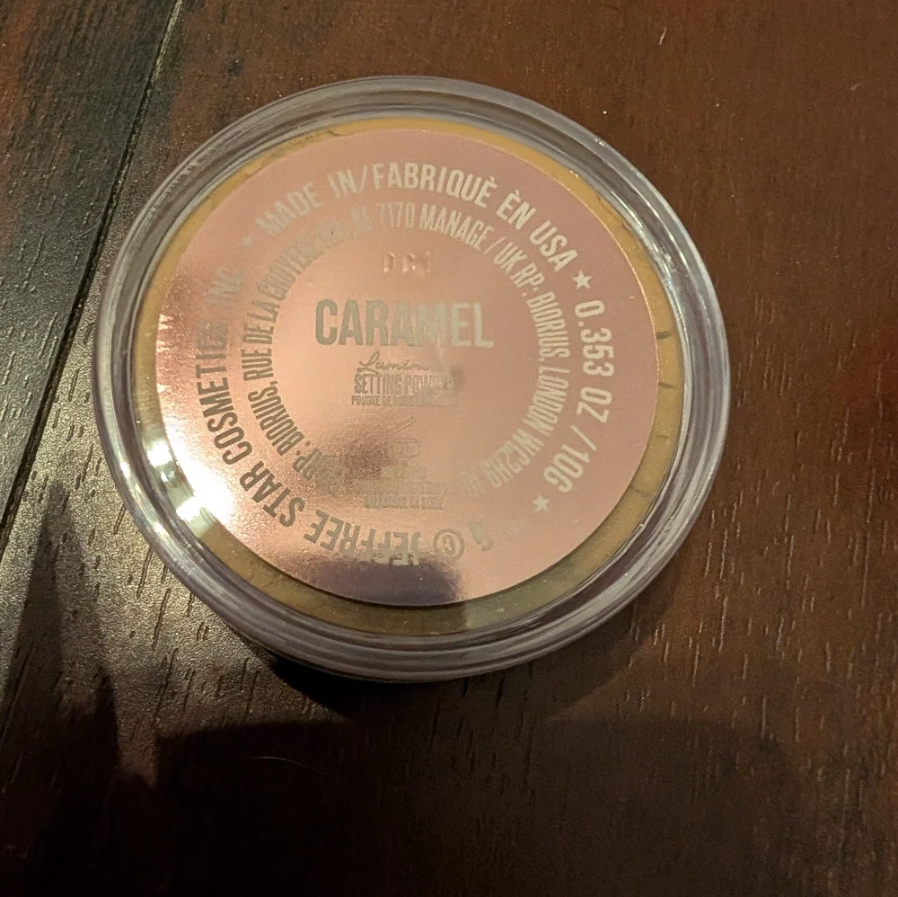 Jeffree Star Caramel Setting Powder